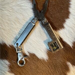 Stanley Clip Watch with folding steel pliers